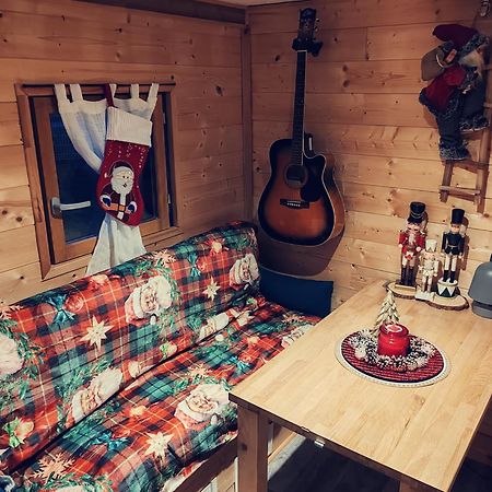 Tiny House Des Bougnats Teilhede Exterior foto