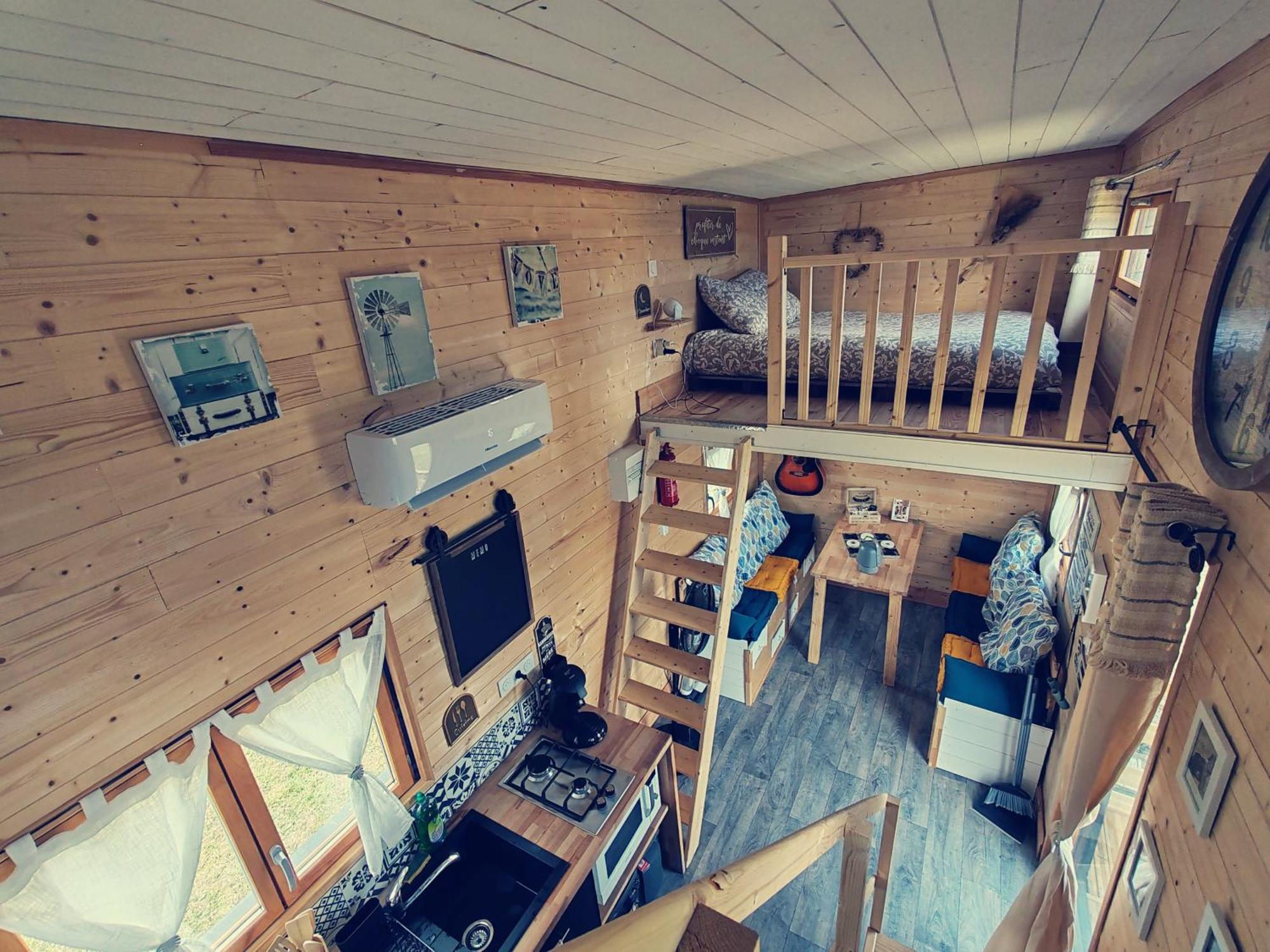 Tiny House Des Bougnats Teilhede Exterior foto