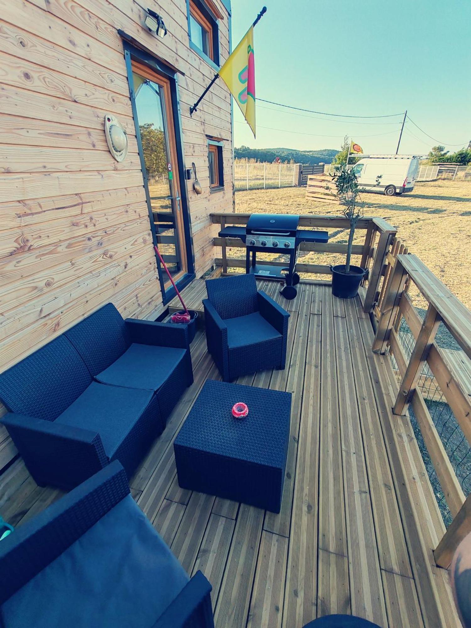 Tiny House Des Bougnats Teilhede Exterior foto